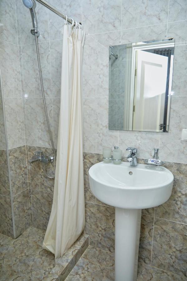 Hotel Muqaddas Samarkand Bagian luar foto